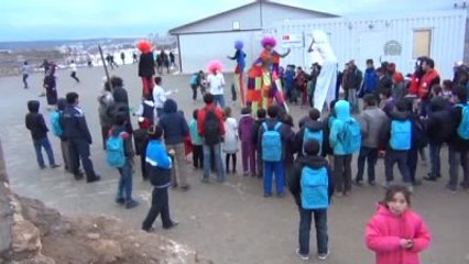 Çadır Kentteki Çocuklara Yeni Yıl Etkinliği