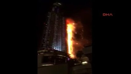 Dubai'de 63 Katlı Otelde Büyük Yangın