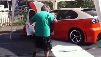 БаБкА БОМБА Жжет на автопати Офигеть
