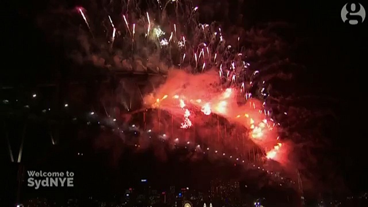 Dazzling new year fireworks in Sydney welcome 2016 – video _ World news _ The Guardian