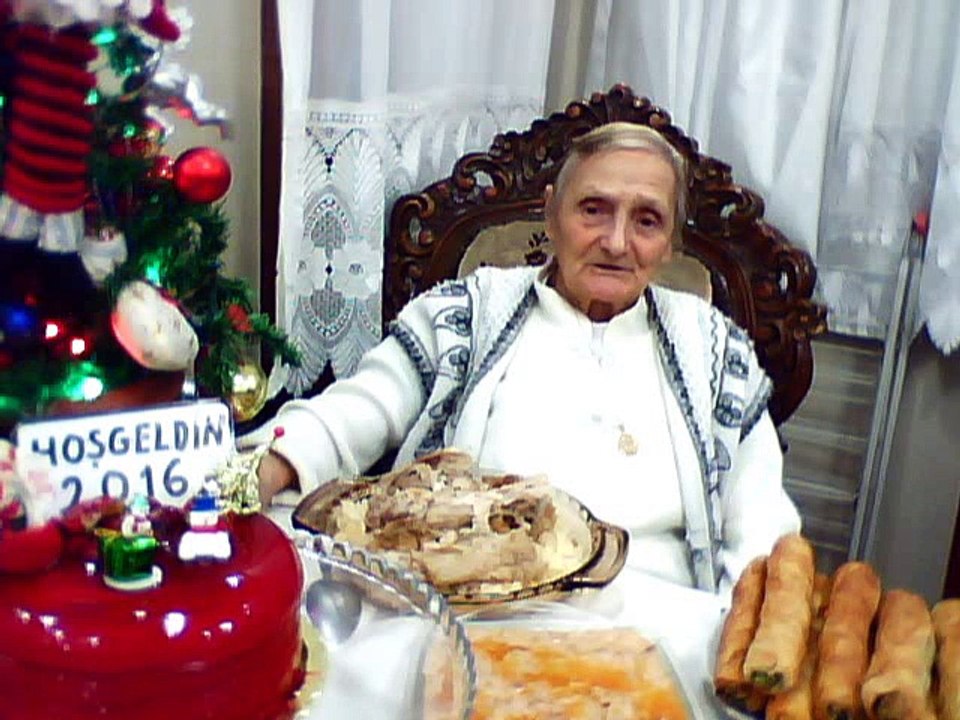 ANNEM  AYSEL  KOBAL'IN 2016  YENİYIL MESAJI