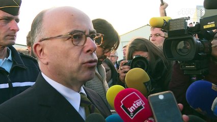 Nouvel An: 100.000 policiers et gendarmes mobilisés (Cazeneuve)