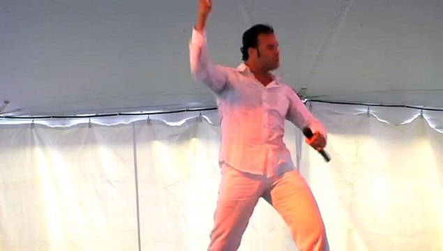 Casper Slee sings 'Proud Mary' Elvis Week 2008