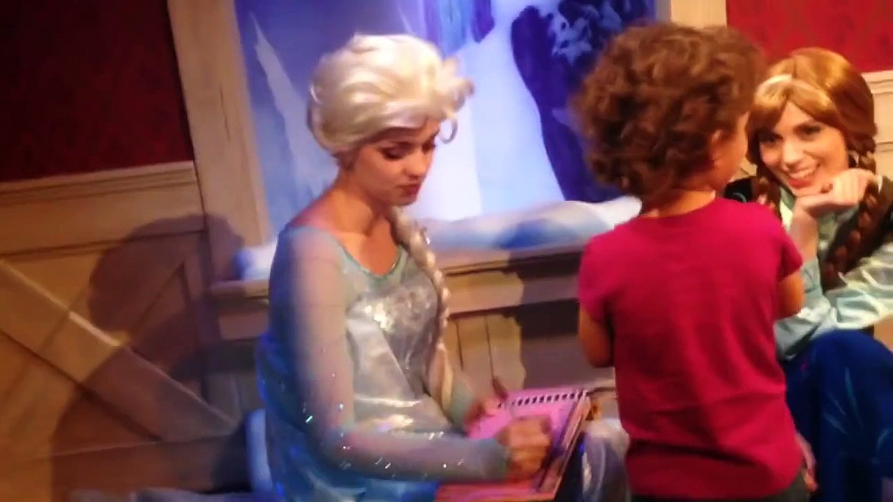 Sabrina meeting Elsa & Anna at Disneyland