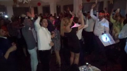 Mersin'de Coşkulu Yılbaşı Kutlamaları