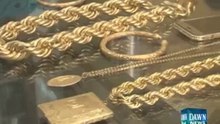 A man wear gold 250 tolah in Peshawar