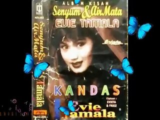 Evie Tamala "Kandas"