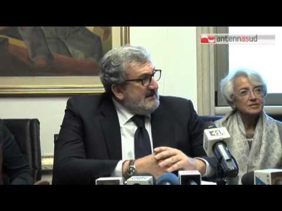 Tg Antenna Sud -  Regione: Emiliano ai suoi: "Bene, bravi, sette più"