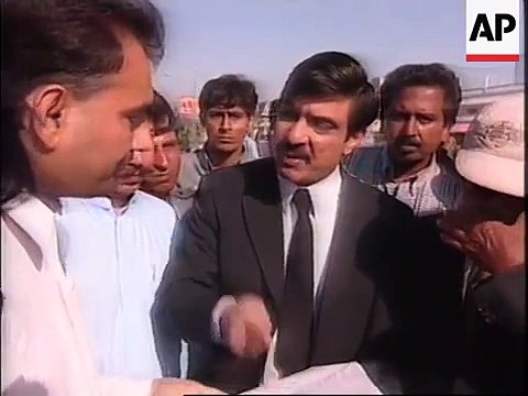 How Police & Army Arrested PMLN Ministers On Time Of Musharraf Takeover