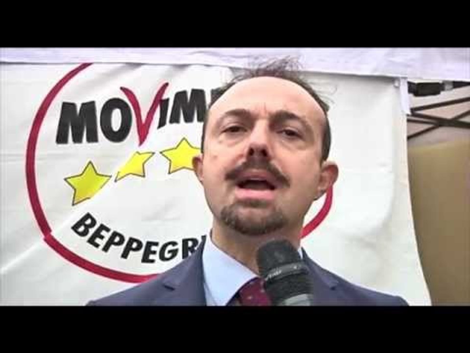 Volla (NA) - Apre lo sportello Anti-Equitalia del M5S (21.11.15)