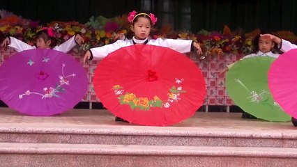 MÚA HÔM QUA EM ĐẾN TRƯỜNG