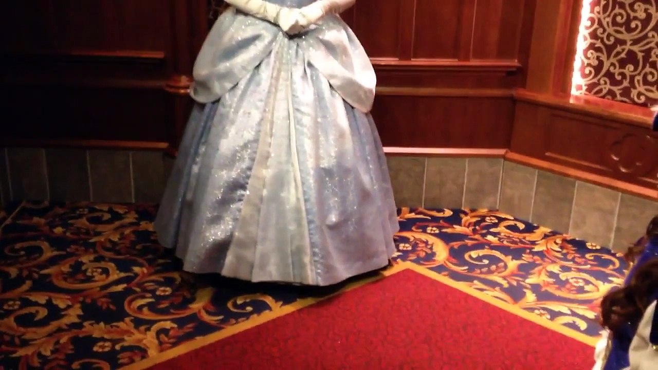 Taylor and Cinderilla at Disneyland.