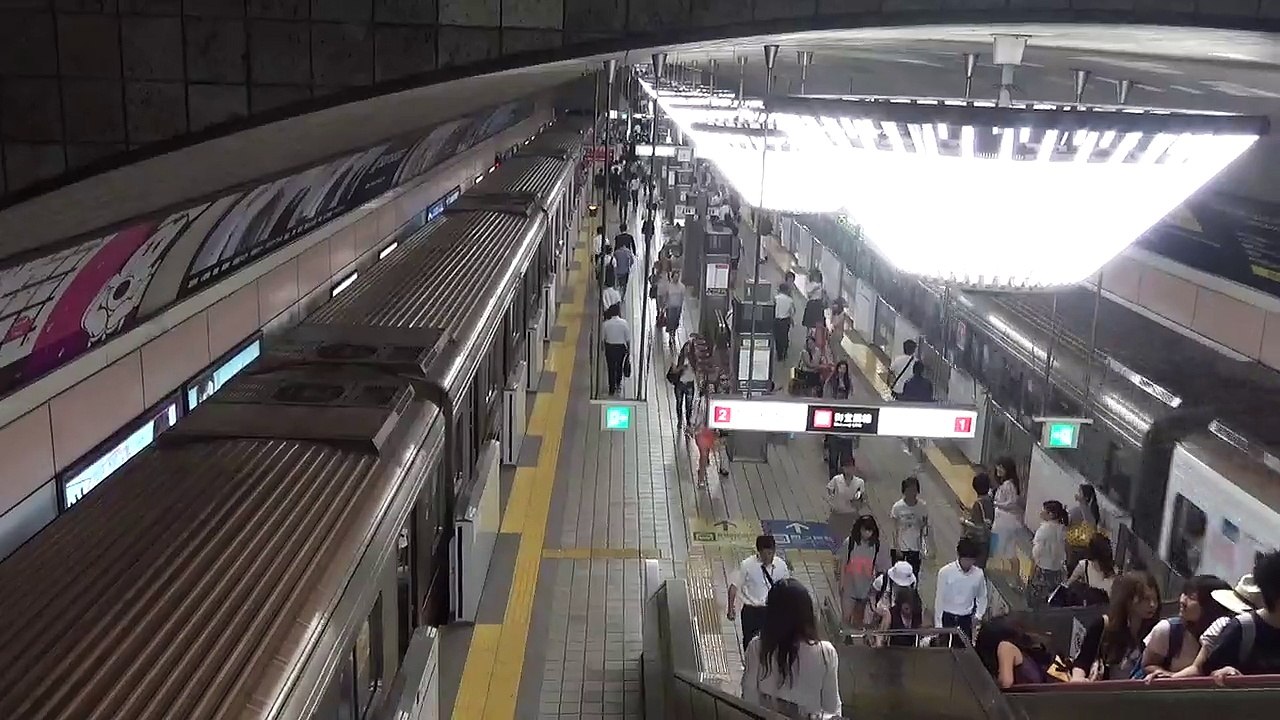 大阪市営地下鉄御堂筋線 心斎橋駅 Osaka Subway Midosuji Line Shinsaibashi Station
