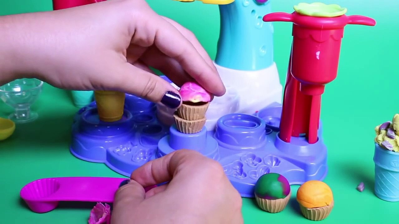 Play Doh Magic Swirl Ice Cream Shoppe Mi Heladería Mágica Hasbro Toys Unboxing Toys Review