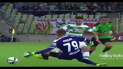 Những khoảnh khắc siêu hài hước của làng bóng đá thế giới năm 2015