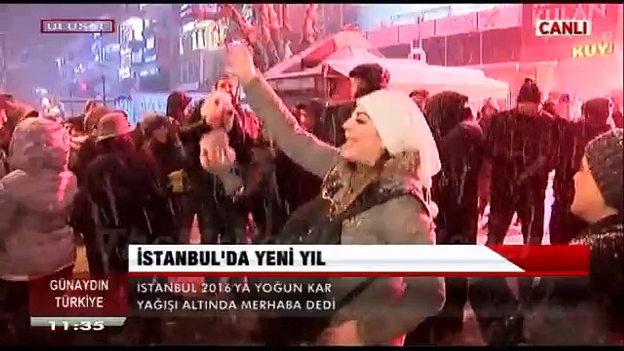 İSTANBUL'DA YENİ YIL-1 OCAK 2016-İSTANBUL YOĞUN KAR YAĞIŞI İLE YENİ YILI KARŞILADI