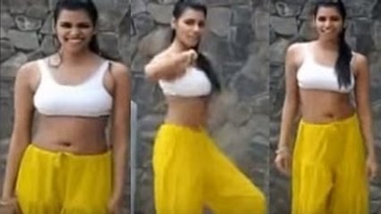 Enjoyed Hot Girl Dance with Shaking Wonderful Pops