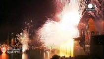 Los fuegos artificiales han inundado el cielo en el nuevo año