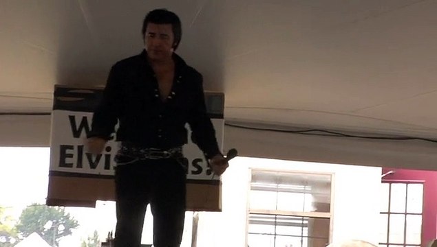 Lou Jordan sings 'Polk Salad Annie' Elvis Week 2007