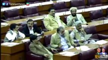 Check out Speaker Ayaz Sadiq’s Face Expression When Jahangir Tareen was Praising Imran Khan