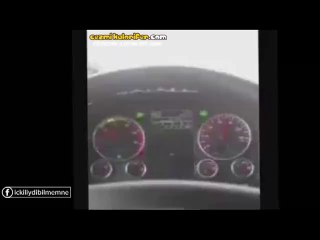 Güzel Güzel Türkü Söylerken Kaza Görüp Sövmeye Başlamak