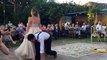 Admirez la magie de la danse au mariage de cet illusionniste ! (funny, sexy, joke, )
