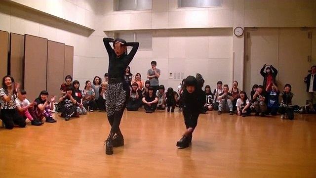 Japanese Girls Dancing Like You’ve Never Seen Before