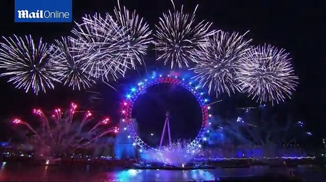 2016 new year celebration London fireworks