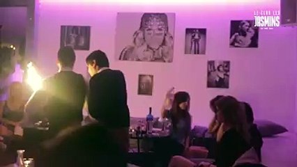 آه أو برا تفرج في الشي يا بابا في الحمامات مسكين الزوالي