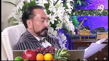 Mevlana kadınları ve Türkleri aşağı görmekte ve evrimi savunmaktadır.