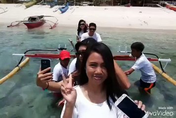 Pesona Pantai Pulisan, Kesempurnaan Pantai dan Bukit Savanna