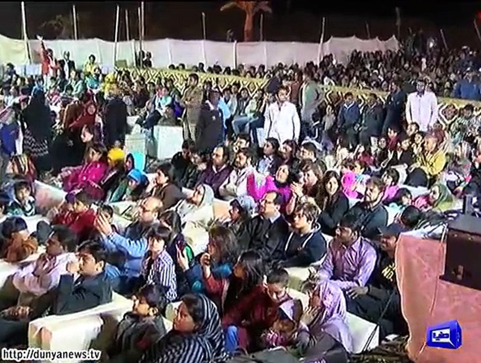 marvelous perfomances of singers in bahria , celebrates 2016 arrival bahrai town lahore & karachi- Pakistan - Dunya News