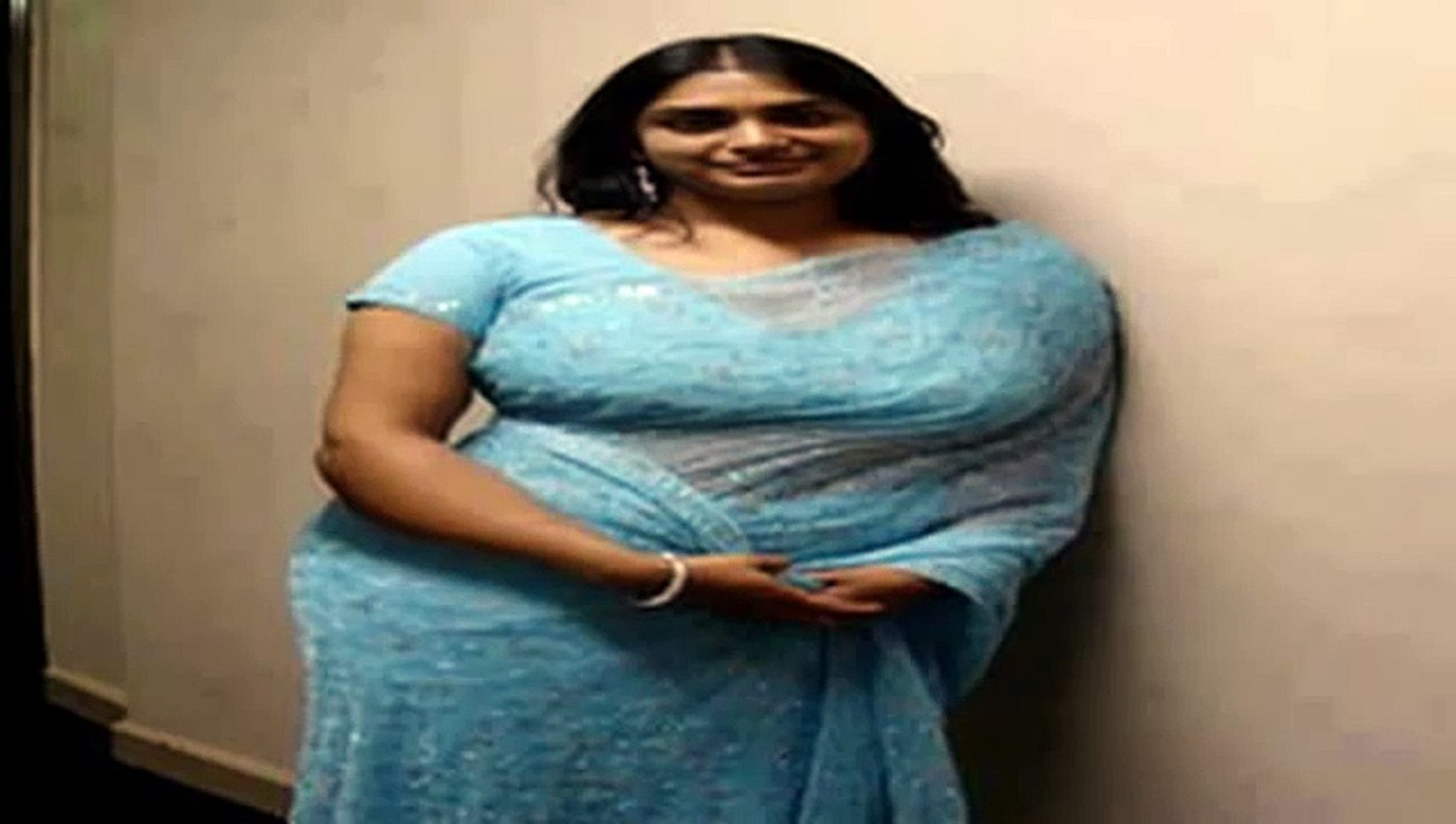 Mallu Aunty Enjoying Night Phone Call New Kambi Talk Malayalam - video  Dailymotion