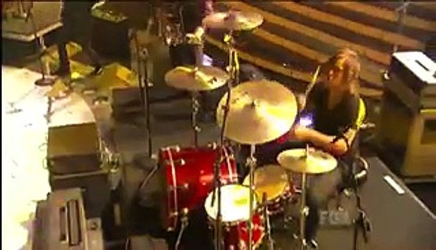 Carrie Underwood - Undo It (Live Performance at American Idol Finale)