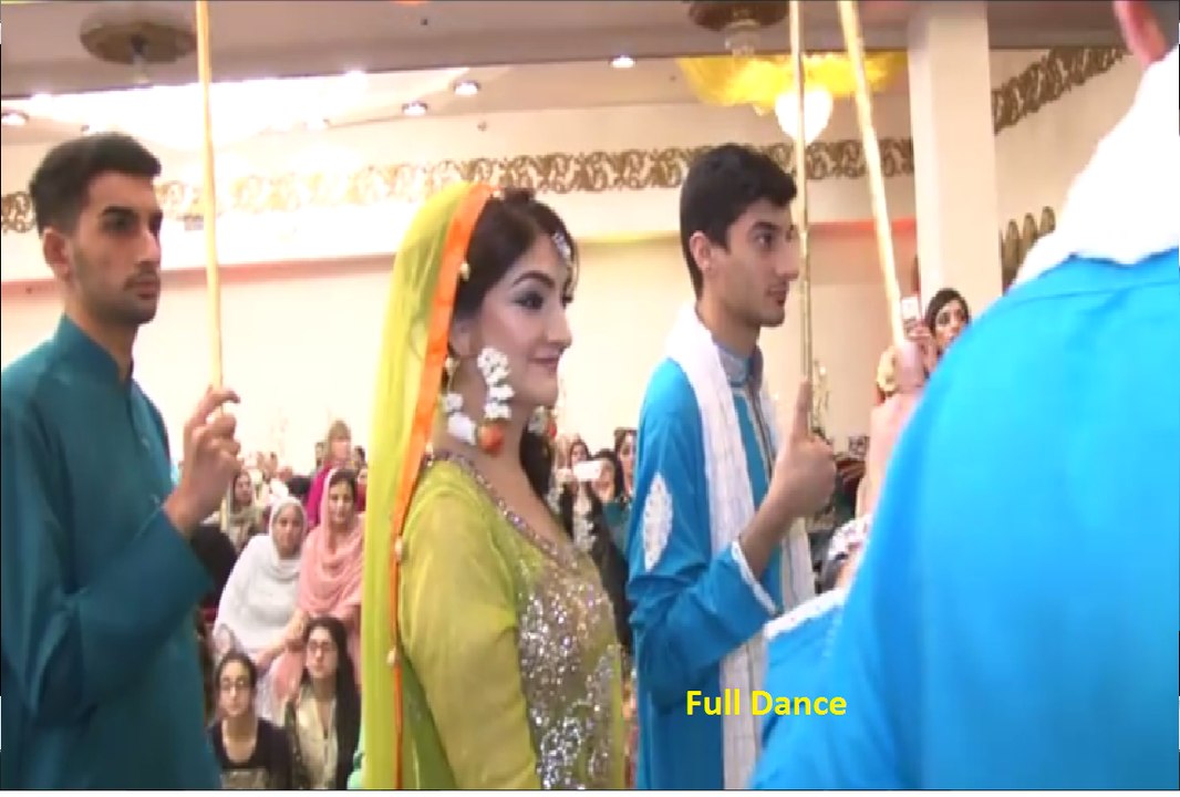New Mehndi Dance on Bridle Arrival
