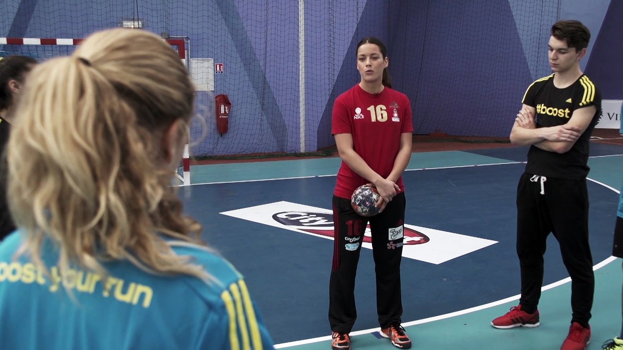 Règles du Jeu : le handball avec Cléopatre Darleux