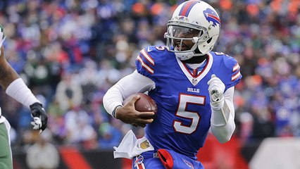 Can't-Miss Play: Taylor sprints into the endzone