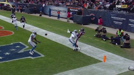 Lions James Ihedigbo intercepts Bears Jay Cutler in the end zone