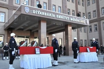 Sur Şehitleri Memleketlerine Uğurlandı