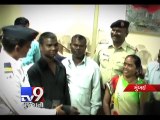 Thane  - Traffic cop reunites man with family 18 years after he went missing - Tv9 Gujarati