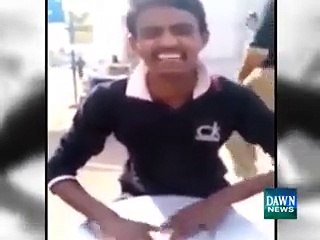 پاکستانی نوجوان نے روتے ہوئے گانے کا نیا انداز متعارف