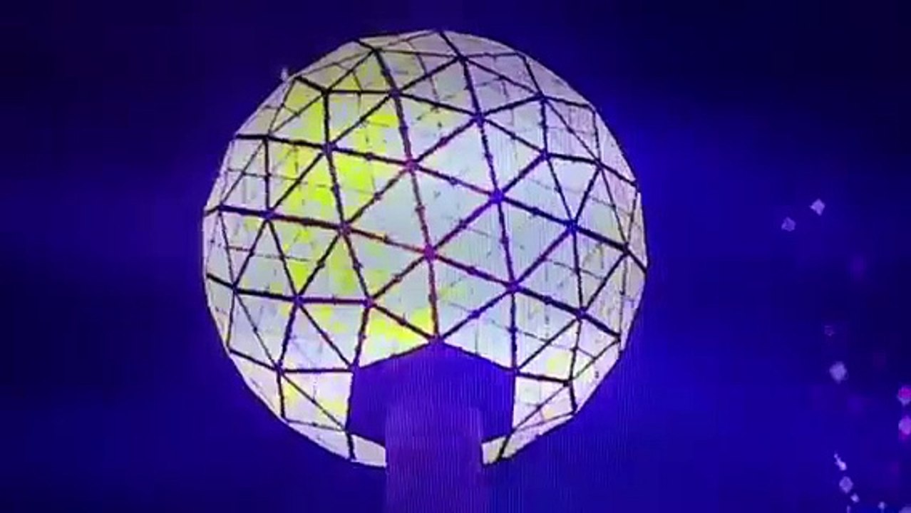 Times Square Ball Drop 2015-2016 New York City (New Years Eve)