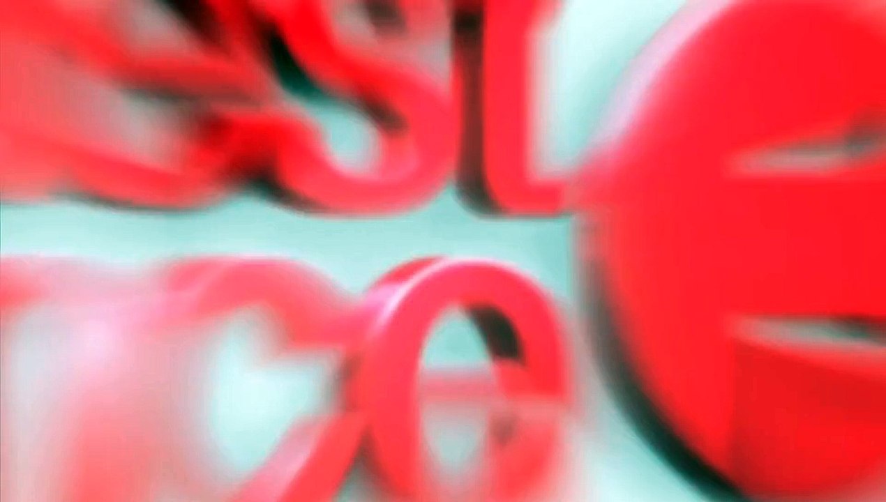 Ce samedi matin, vent et houle combinés ont offert une tempête d'écume à Saint-Guenolé (finistère)