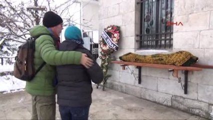 Yalova Joost Lagendijk, Kayınpederinin Cenazesinde Saf Tuttu