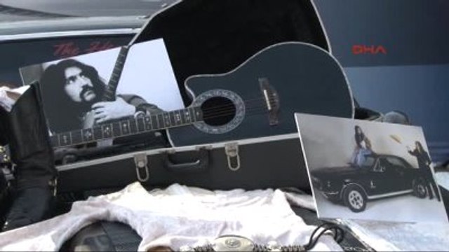 Barış Manço'ya Klasik Aracının Başında Doğum Günü