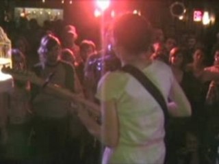 St. Vincent - Your Lips Are Red (DUMBO Session)