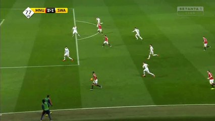 هدف رائع بالكعب من روني