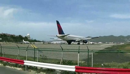 Décollage de Saint-Martin (vue extérieure)