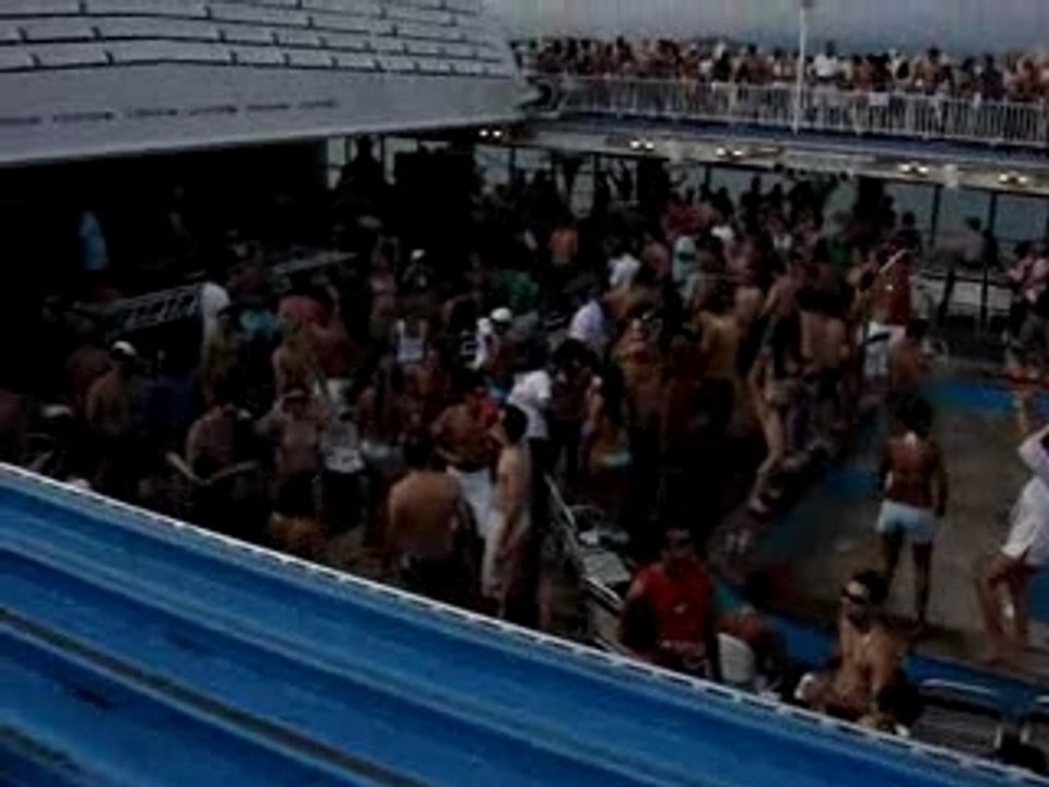 island escape vibe fest.