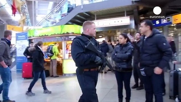 Alman polisi Münih'te kuş uçurtmadı
